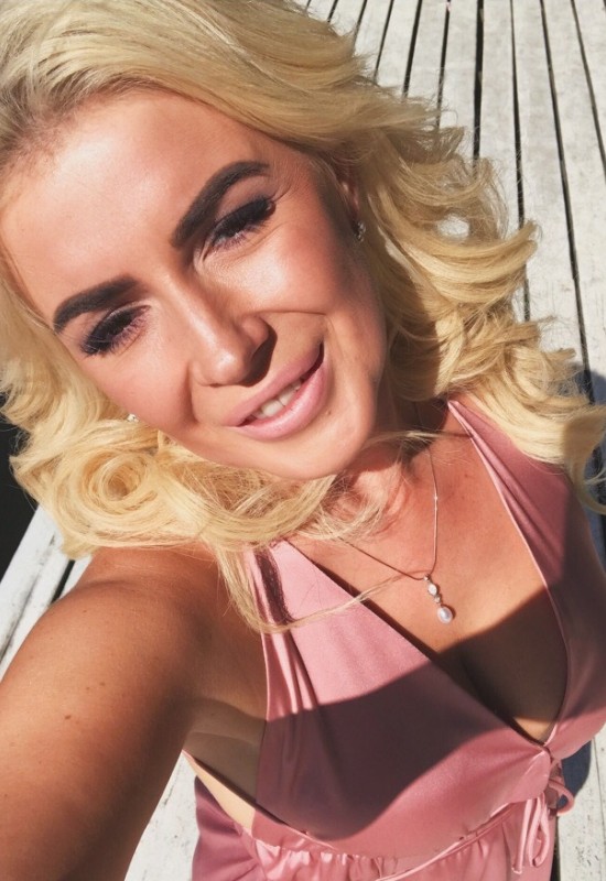 Katerina • 43 • Russia