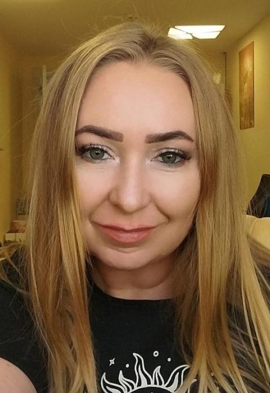 Ekaterina • 44 • Росія