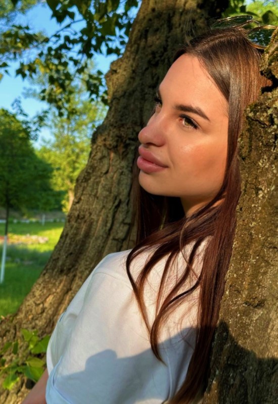 Kristina • 24 • Україна