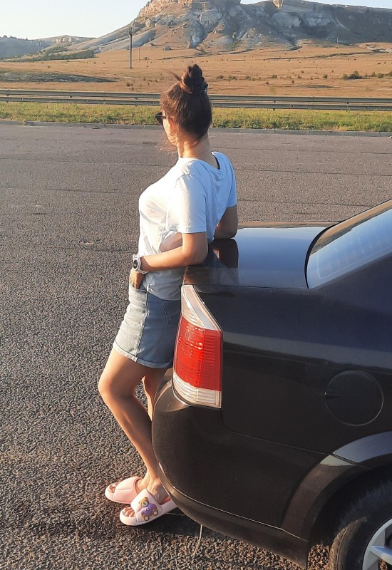 Kristina • 28 • Ukraine