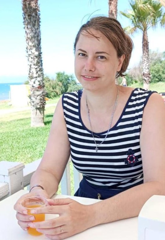 Yulia • 38 • Франція