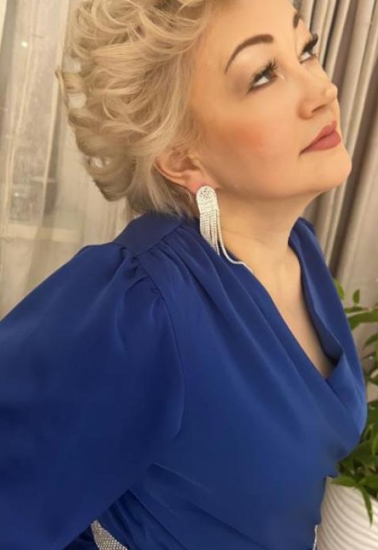 Albina • 52 • Росія