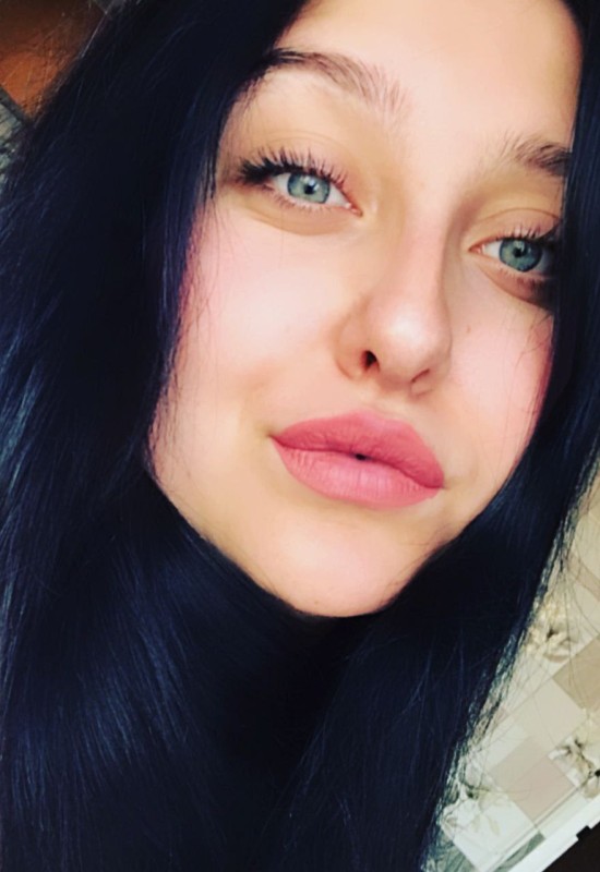 Marina • 37 • Ukraine 🇺🇦