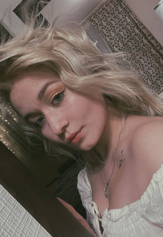 Milana • 23 • Royaume-Uni