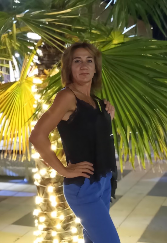 Nadejda • 47 • Russia