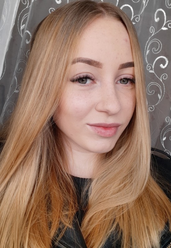 Veronika • 22 • Украина