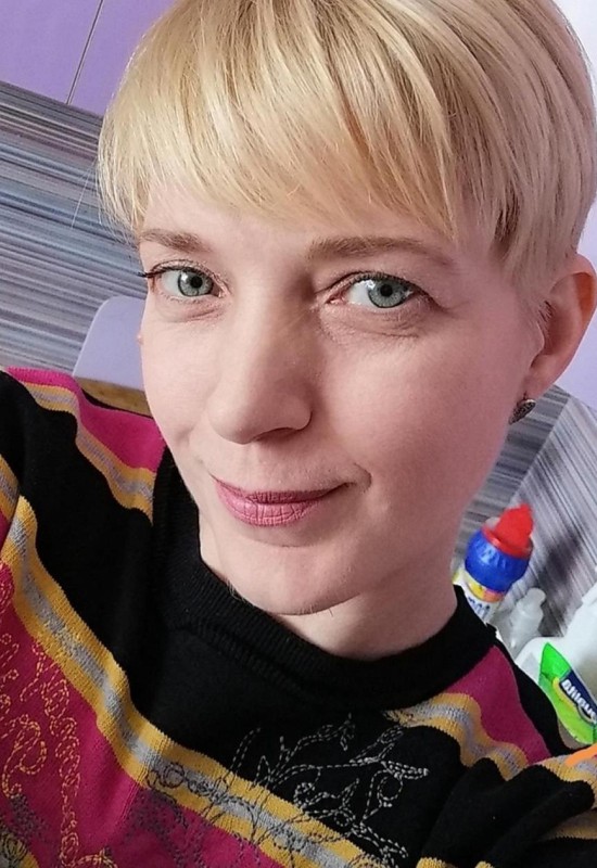 Natalia • 48 • Russie