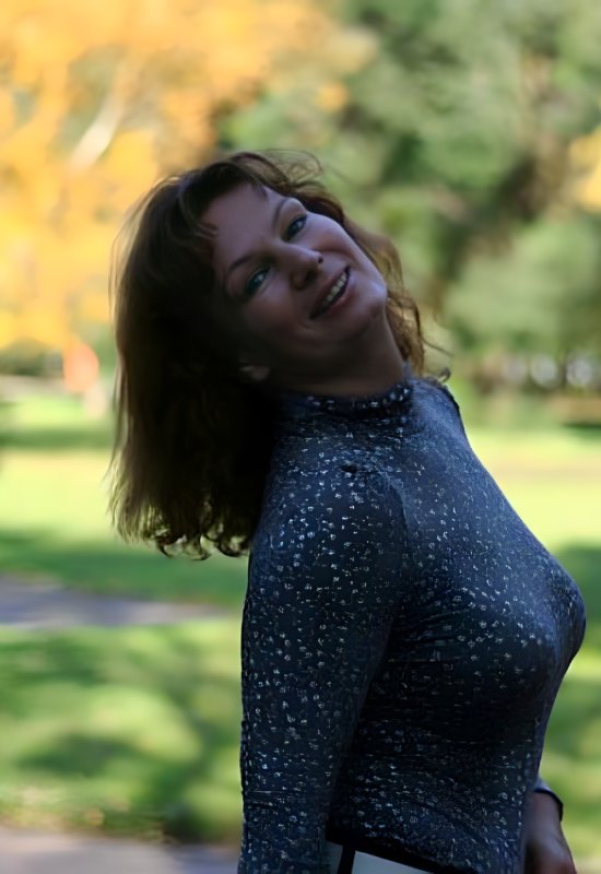Olga • 62 • Russie