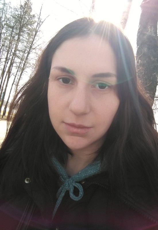 Olga • 35 • Russia