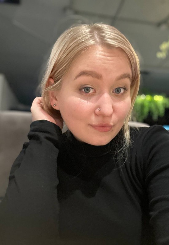 Oleya • 28 • Russia