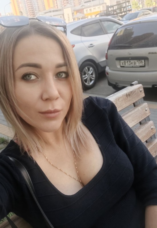 Olesya • 32 • Russia