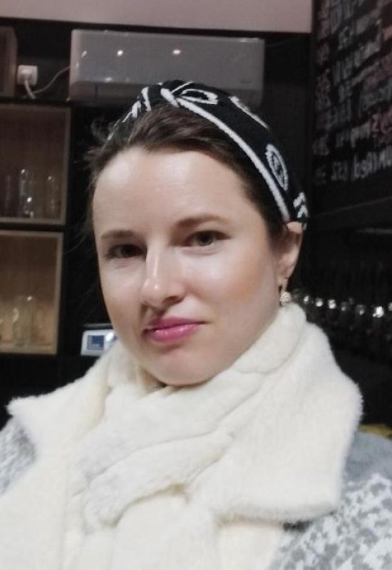 Irina • 37 • Ukraine 🇺🇦