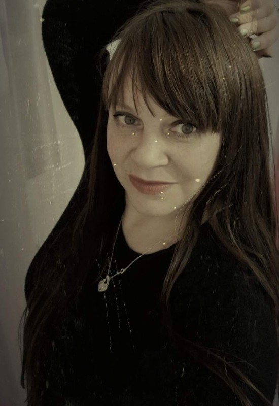 Yulia • 48 • Россия