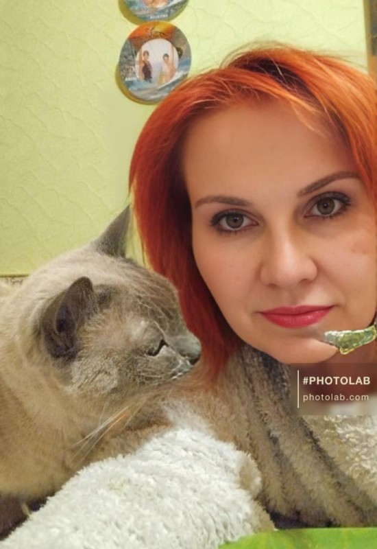 Elena • 52 • Russie