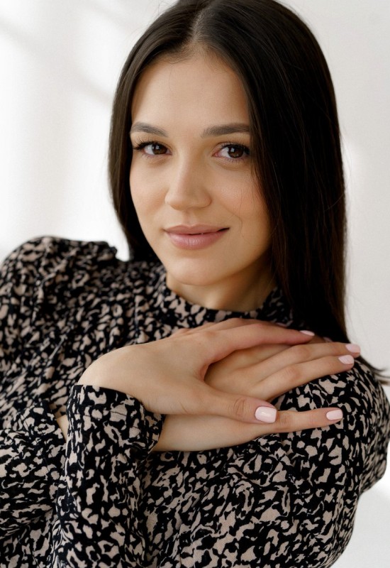 Olga • 32 • Russie