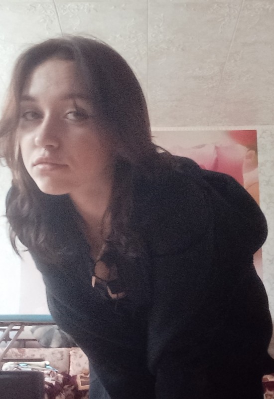 Tania • 20 • Russia