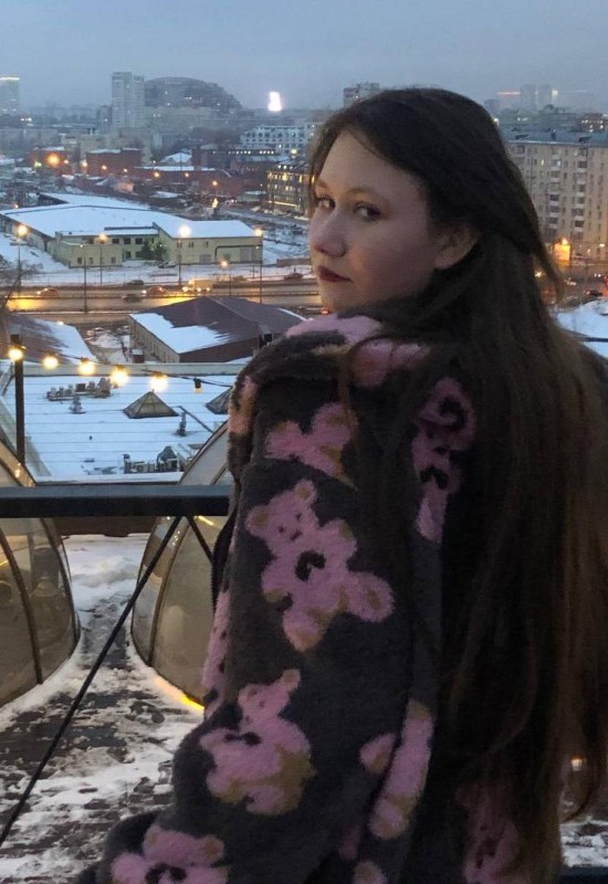 Tania • 20 • Russia