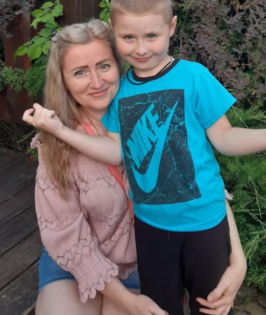Lena, 47
