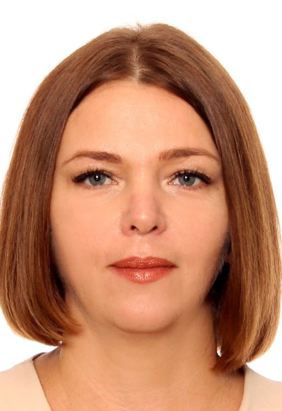 Yulia • 42 • Росія