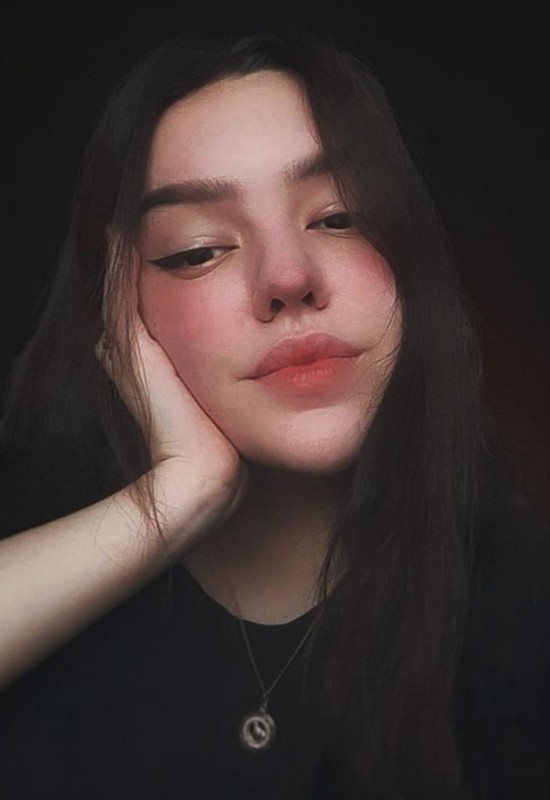 Valeria • 22 • Russie