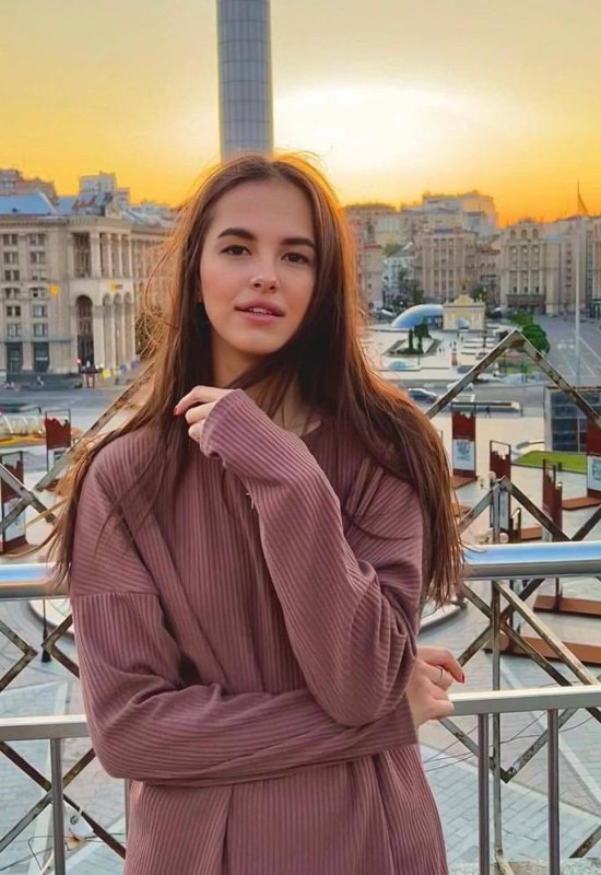 Valya • 33 • Czechia