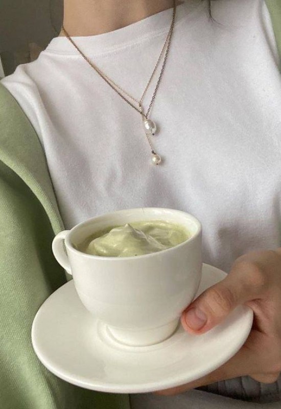 Yulia • 24 • Russie