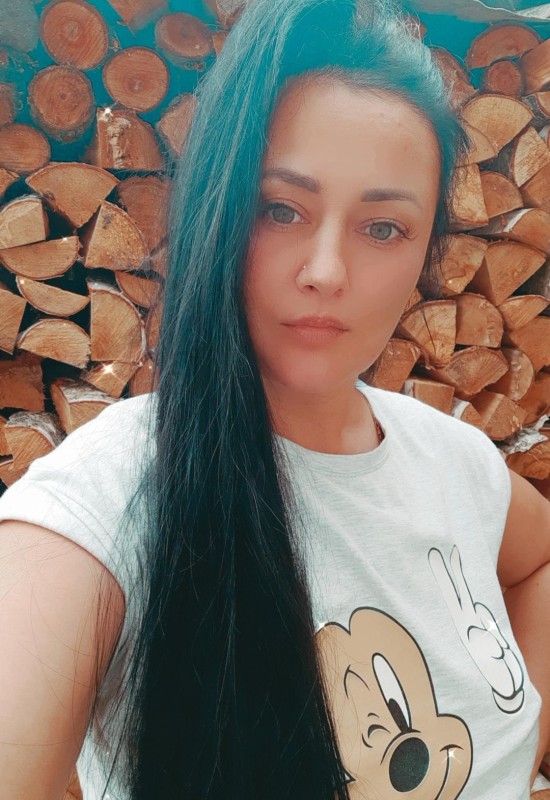 Yulia • 41 • Білорусь