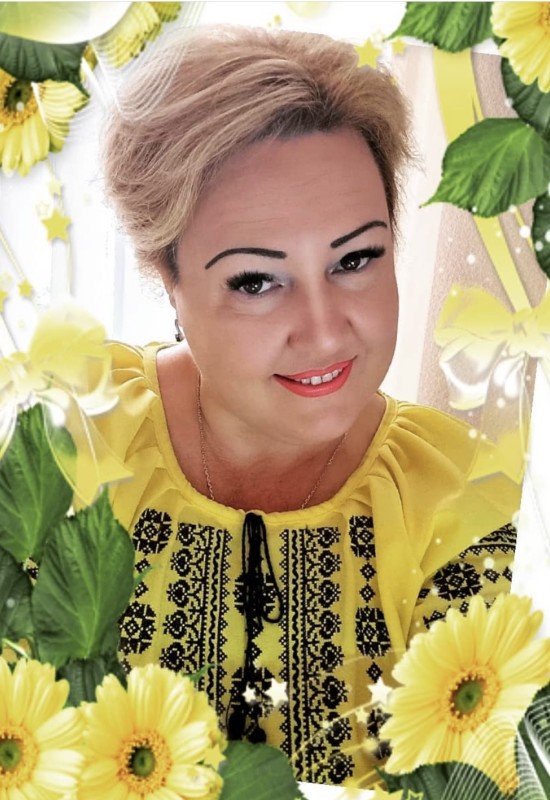 Yulia • 53 • Ukraine