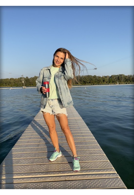 Alessia • 40 • Україна