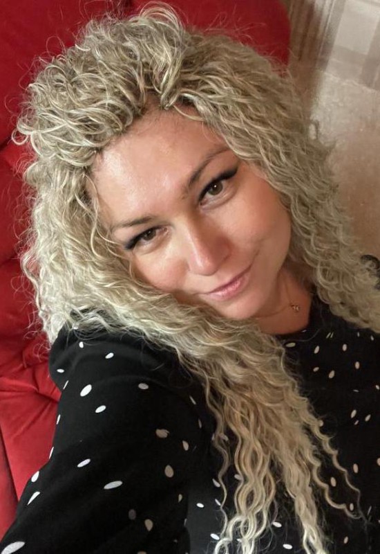 Angelika • 36 • Russie