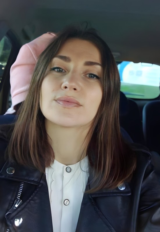 Irina • 41 • Россия