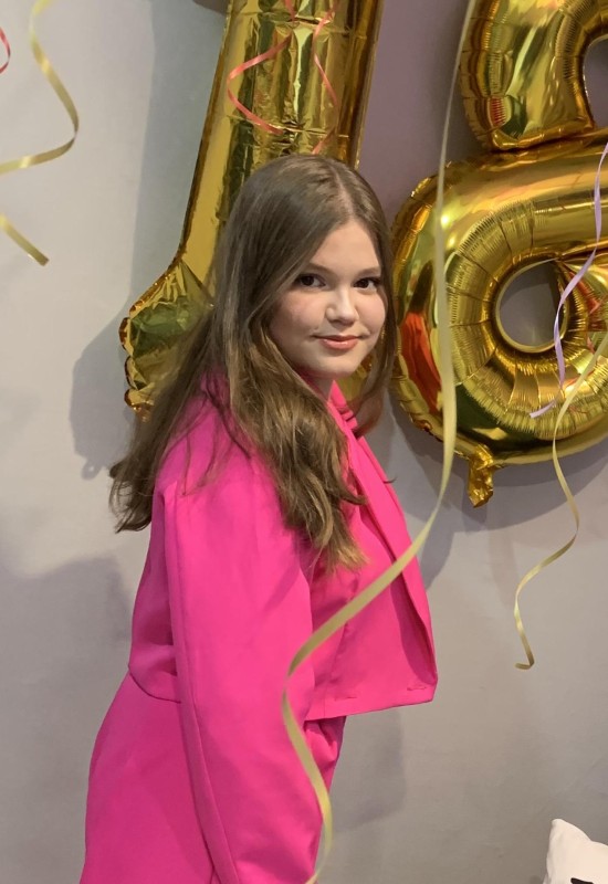 Ekaterina • 19 • Russia