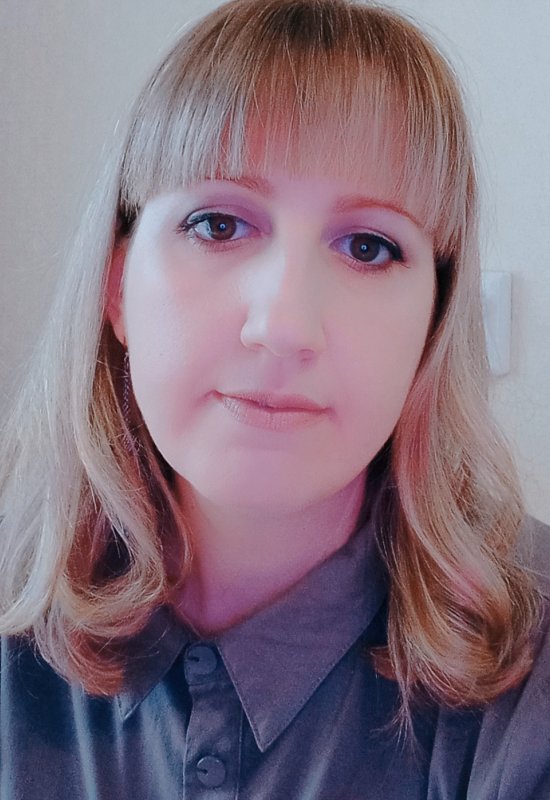 Olga • 39 • Russia