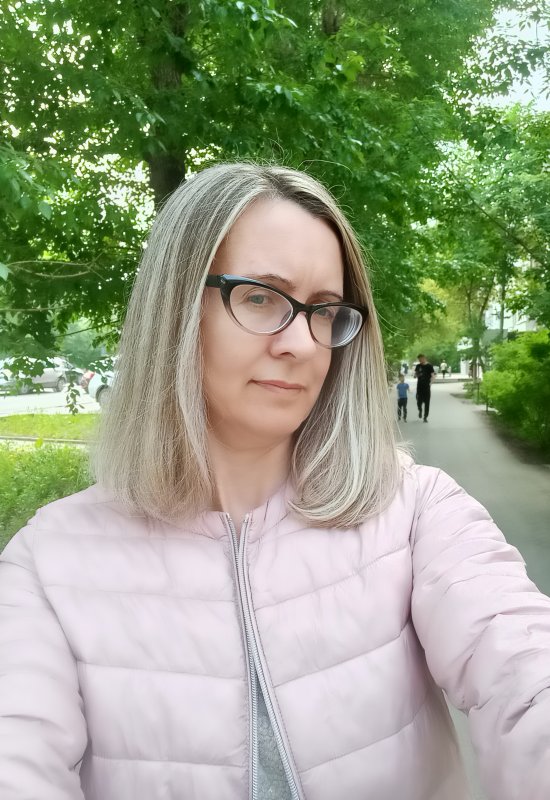 Margarita • 53 • Russia