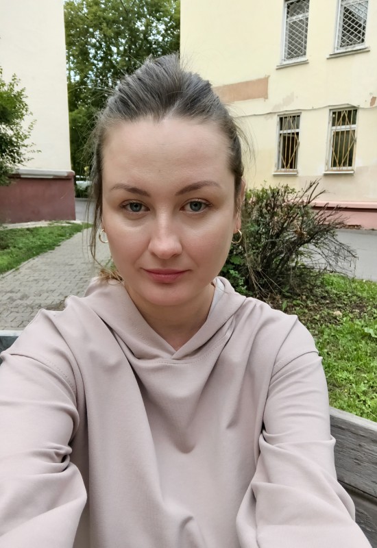 Irina • 43 • Russia