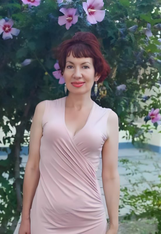 Larisa • 53 • Ukraine 🇺🇦
