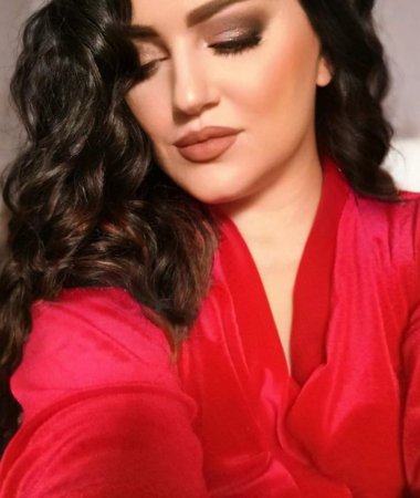 Irina, 33