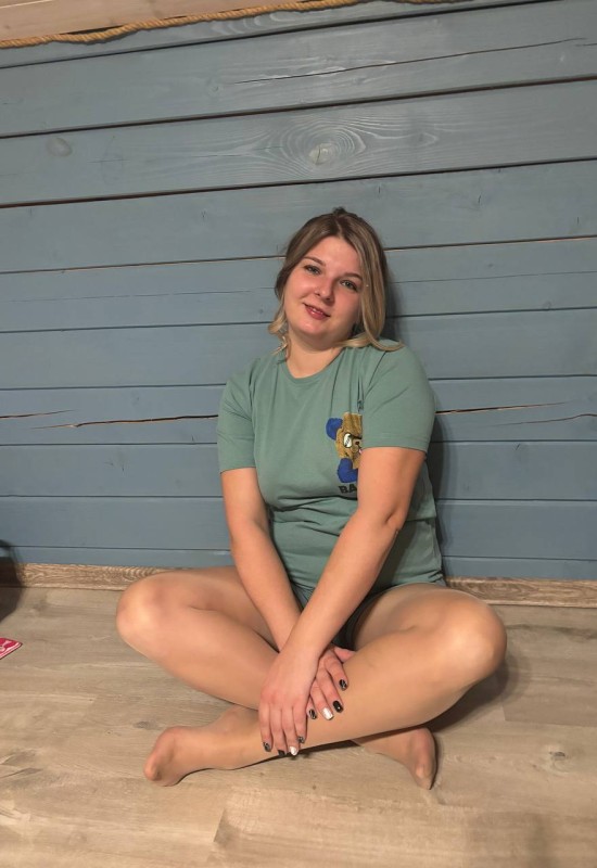 Alina • 31 • Kazakhstan