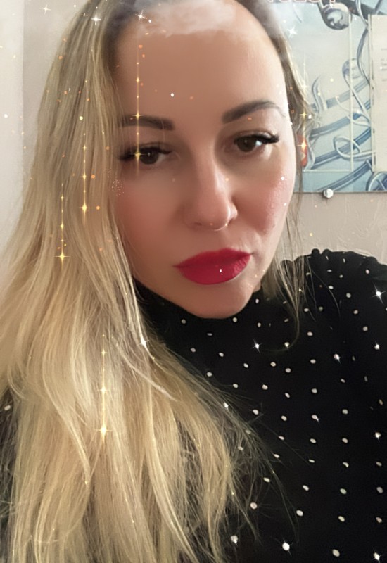 Margarita • 42 • Україна