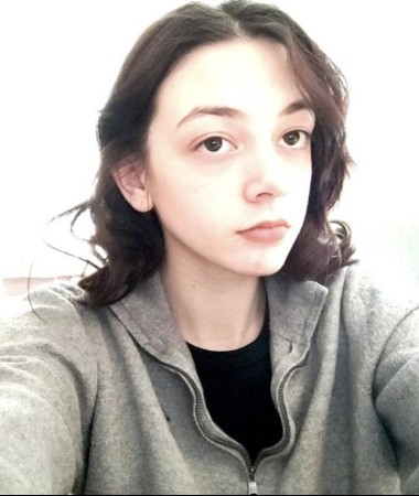Alina, 22