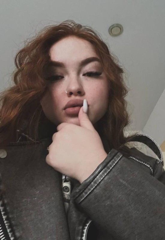 Katya • 23 • Russia