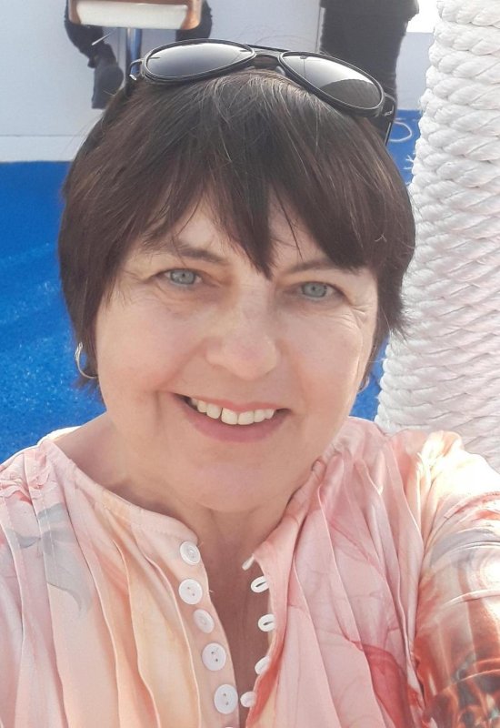 Olga • 55 • Russia