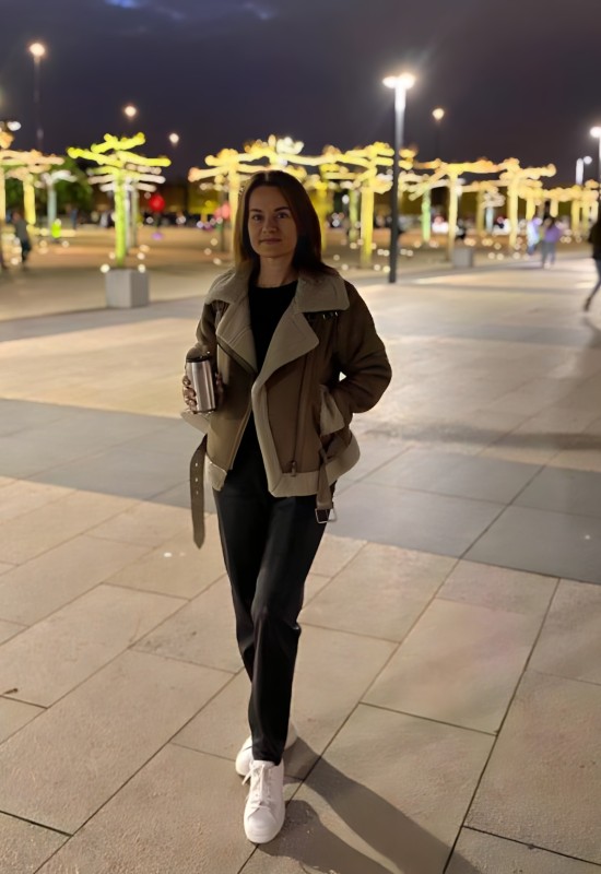 Oksana • 47 • Russie