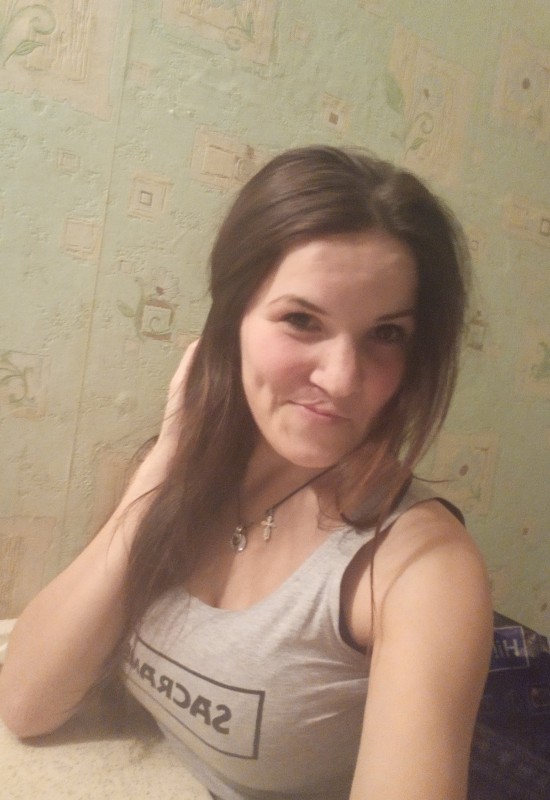 Oksana • 39 • Germany