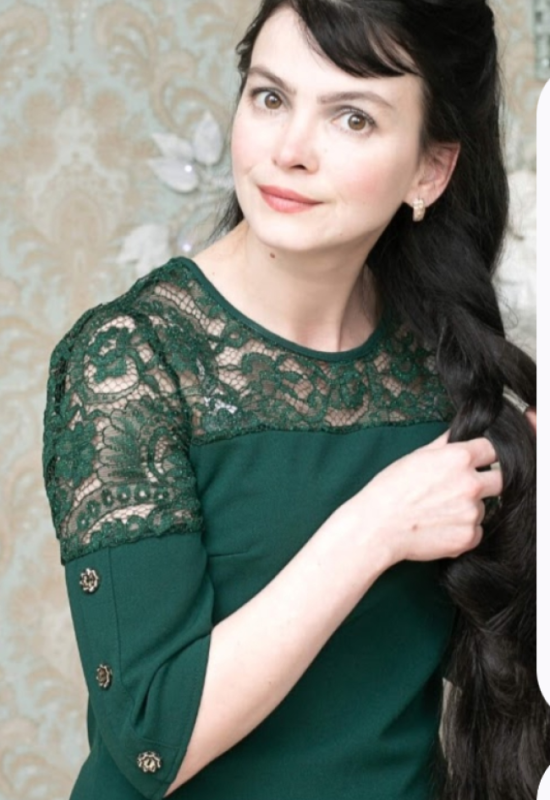 Elena • 41 • Russia