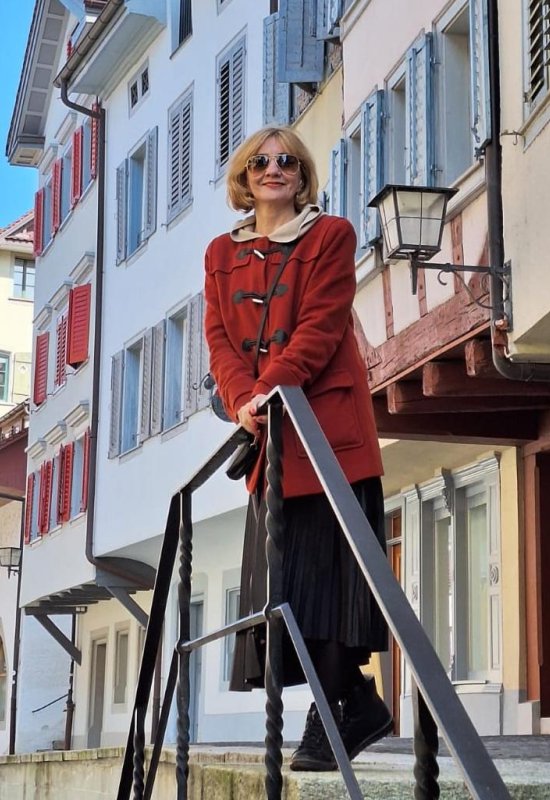 Elena  • 57 • Russia