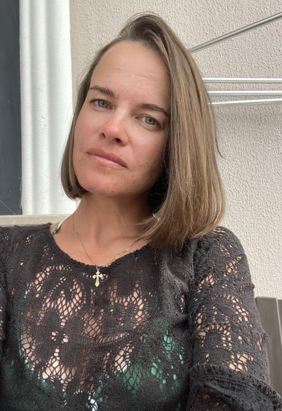 Anna • 41 • Russie