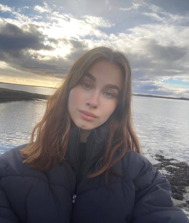 Marina, 32