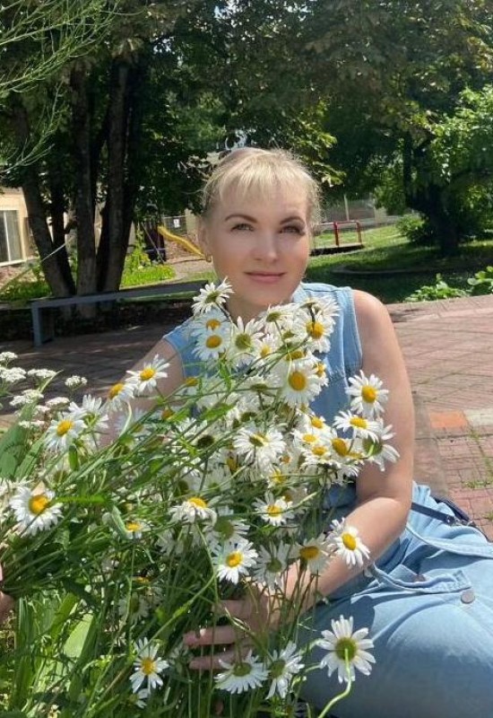 Olesya • 52 • Russia