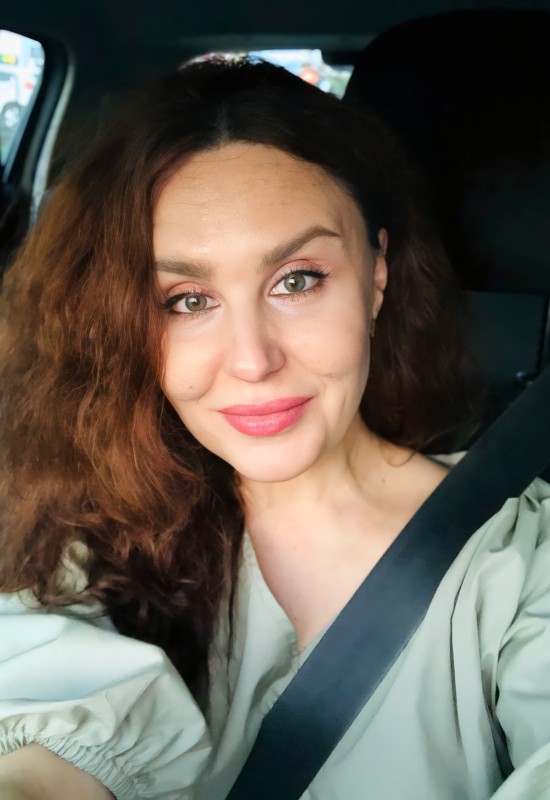 Yulia • 52 • Russie